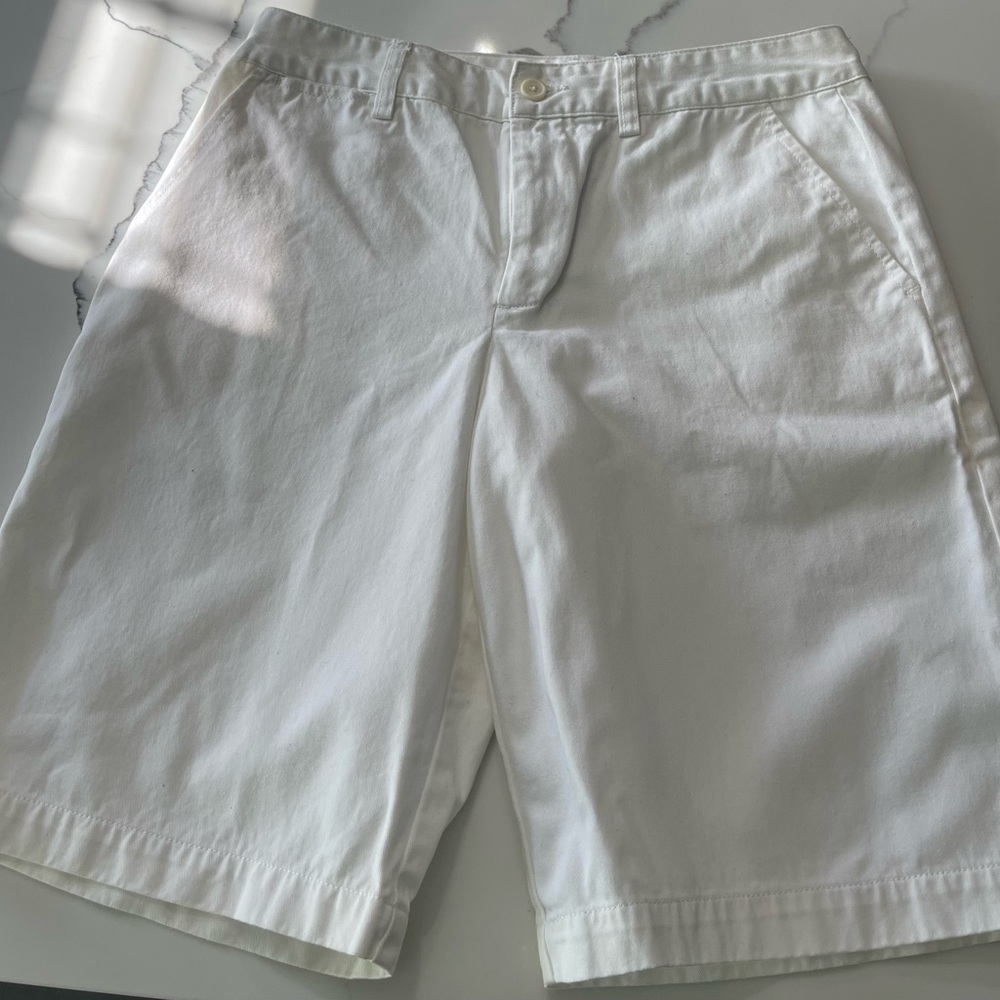 Polo Ralph Lauren White Shorts Boys
Size 16 Flat-Front Chino Shorts